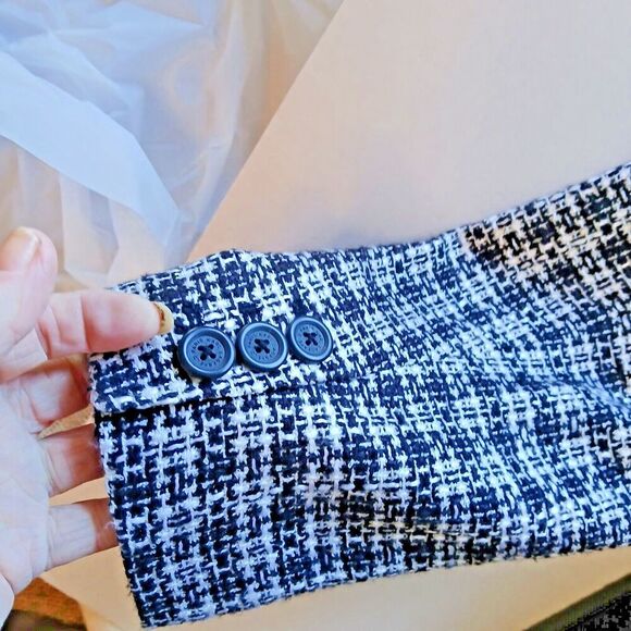 Karl Lagerfeld Paris Short Jacket 14P. Business or Y2k Ware. - Picture 8 of 13